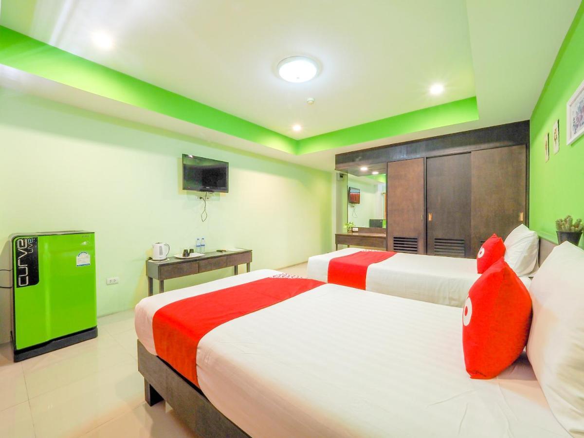 Oyo 75367 Ud Pattaya Hotel バーンラムン エクステリア 写真