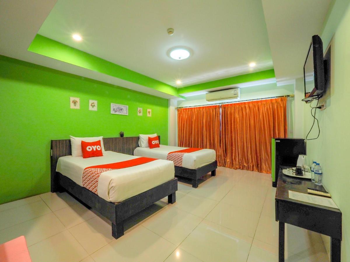 Oyo 75367 Ud Pattaya Hotel バーンラムン エクステリア 写真