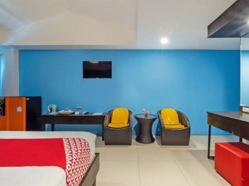 Oyo 75367 Ud Pattaya Hotel バーンラムン エクステリア 写真