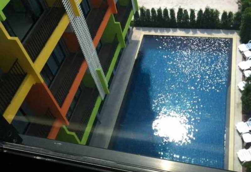 Oyo 75367 Ud Pattaya Hotel バーンラムン エクステリア 写真