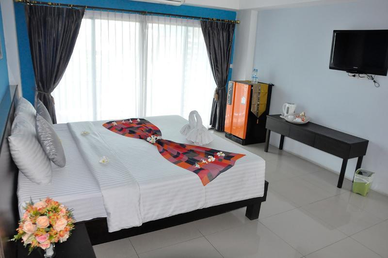 Oyo 75367 Ud Pattaya Hotel バーンラムン エクステリア 写真