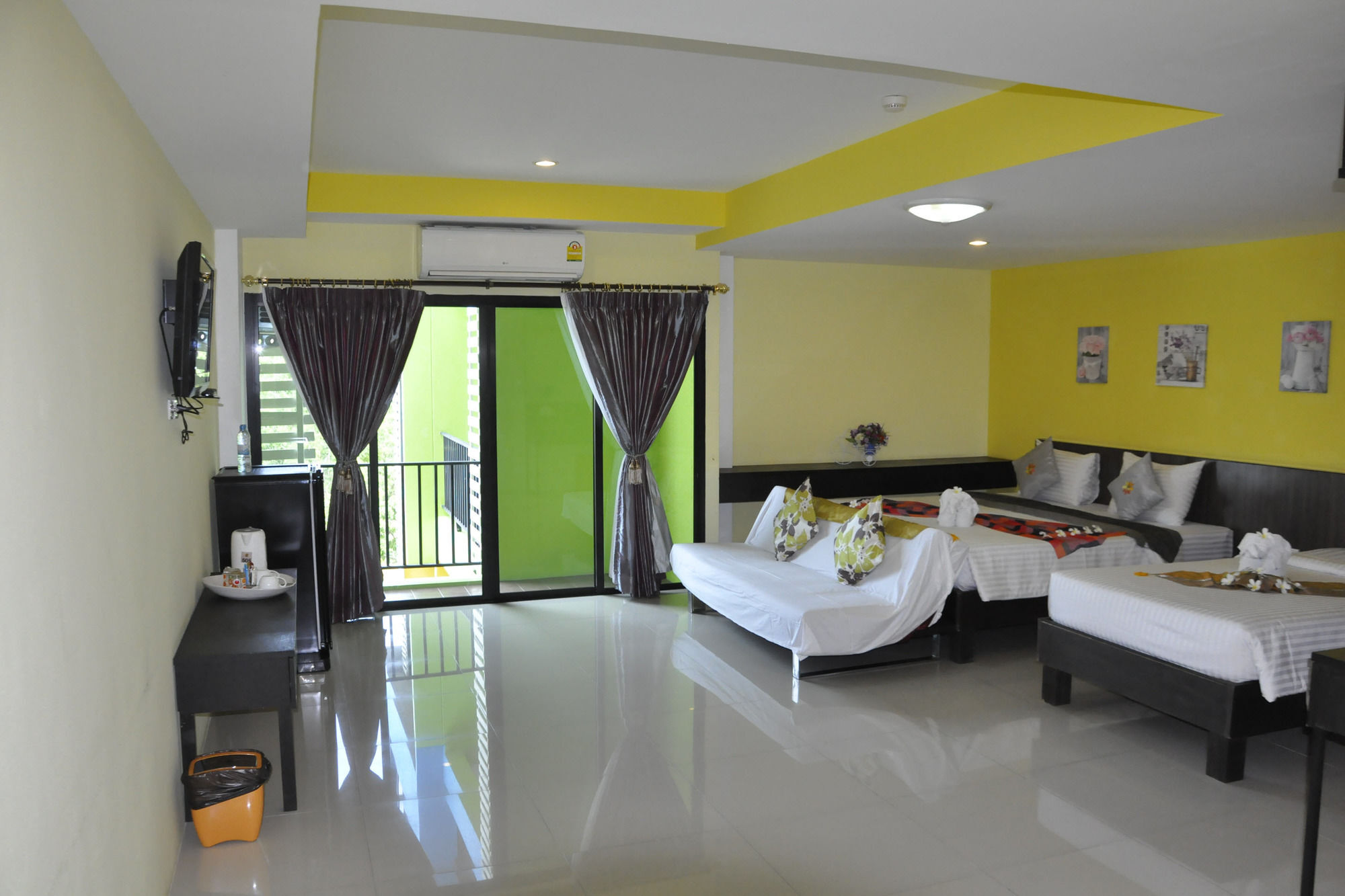 Oyo 75367 Ud Pattaya Hotel バーンラムン エクステリア 写真