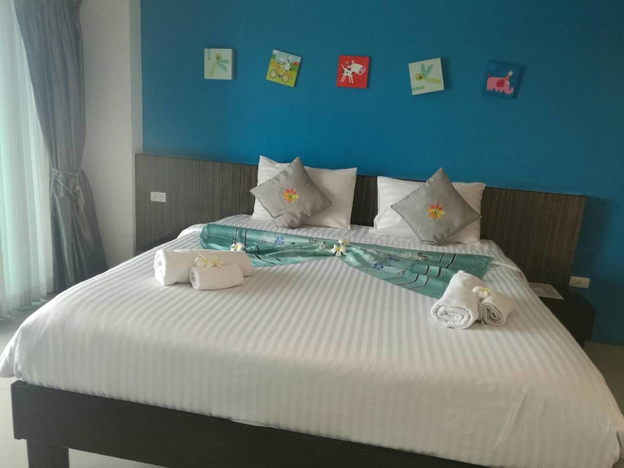 Oyo 75367 Ud Pattaya Hotel バーンラムン エクステリア 写真